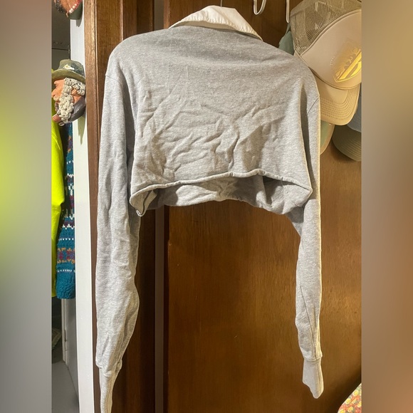 Champion size M adorable 100% cotton cropped collared shirt - Picture 2 of 6